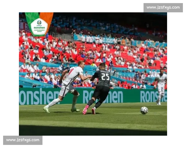 苏超赛场惊现 “钢铁战队”：机器人裁判与球形战警重塑赛事生态